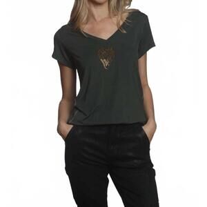 NEW LABEL+THREAD graphic harper v-neck tee in loden heart crystal
